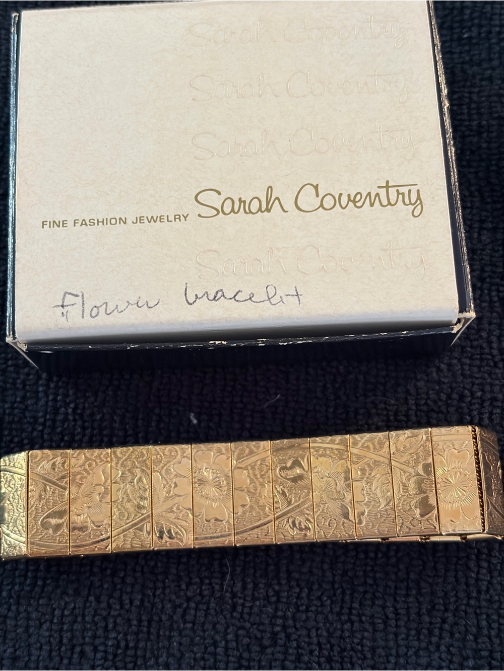Vintage Sarah Coventry Gold Tone Floral Panel Bracelet